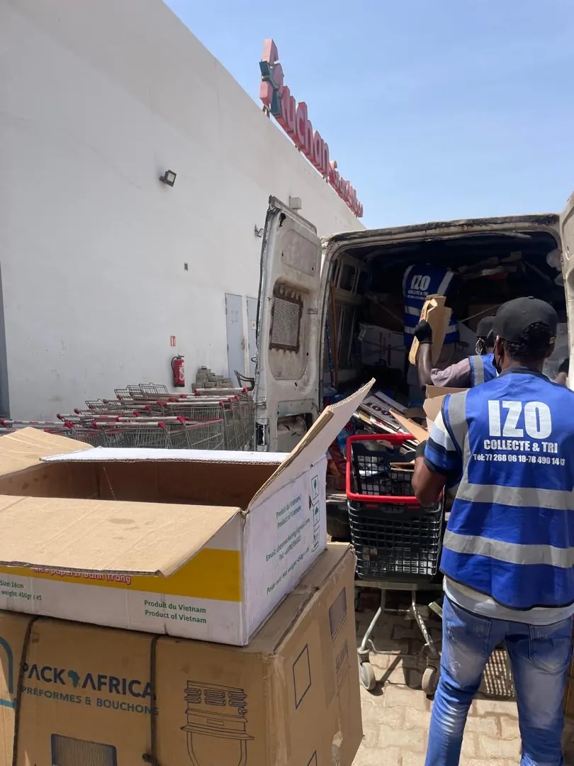 Cartons triés, prêts pour le recyclage